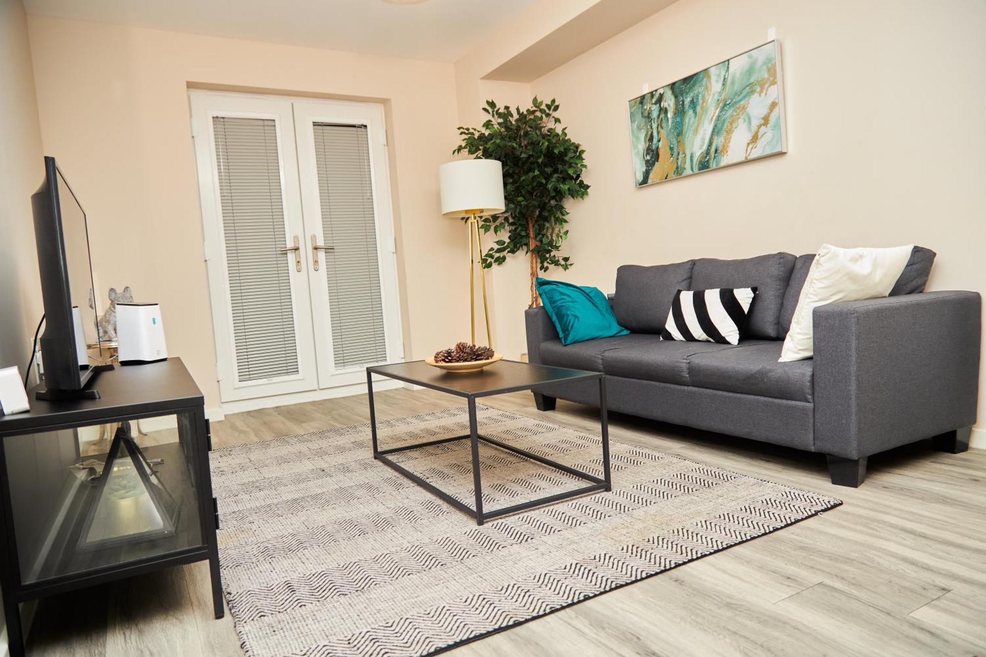 Deluxe And Cozy Two Bedroom With 1 Bathroom And Open Balcony Манчестер Экстерьер фото
