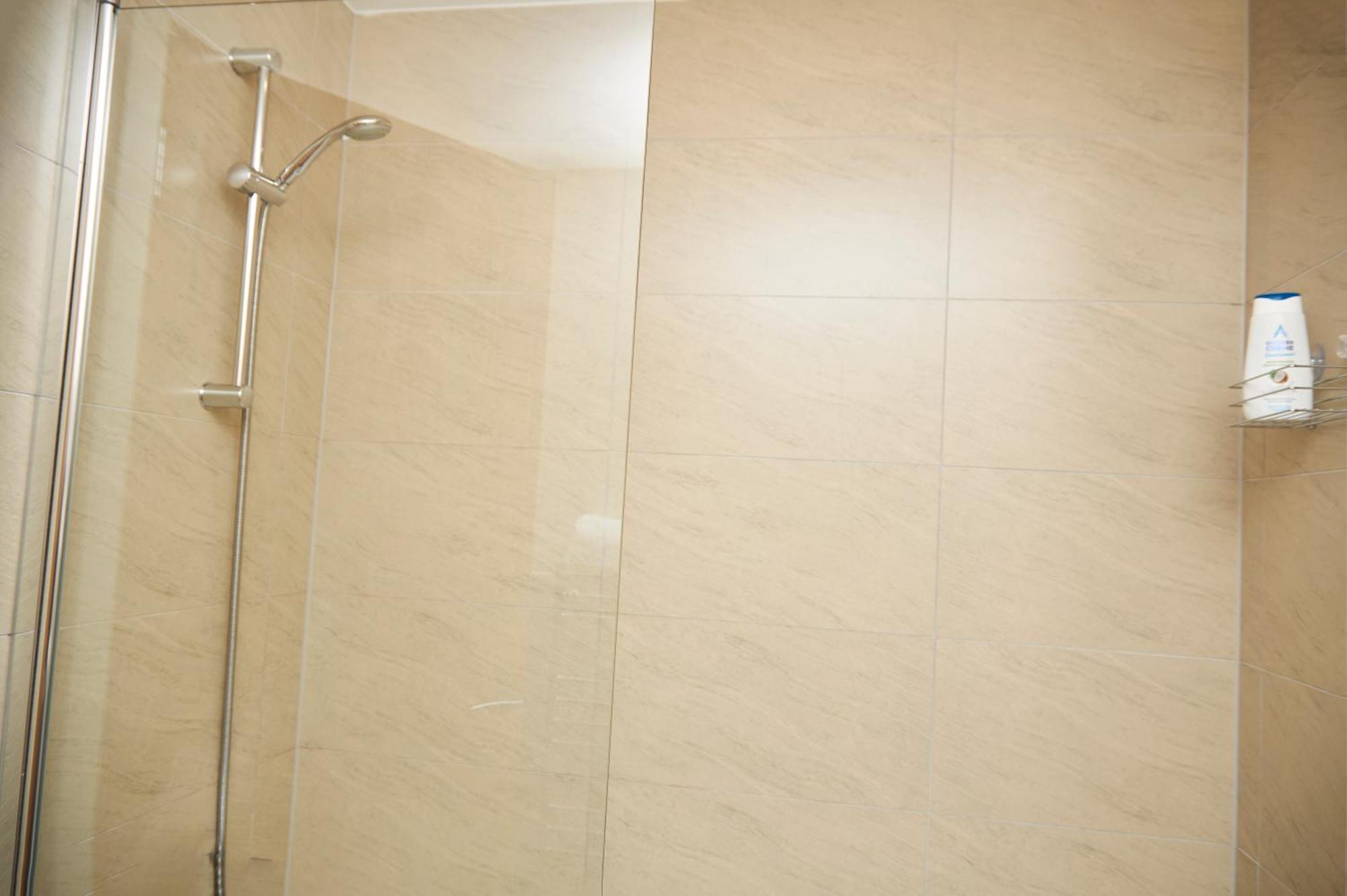 Deluxe And Cozy Two Bedroom With 1 Bathroom And Open Balcony Манчестер Экстерьер фото